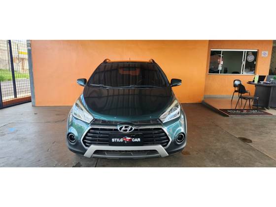 HYUNDAI HB20X 1.6 16V PREMIUM FLEX 4P AUTOMÁTICO HYUNDAI HB20X 1.6 16V PREMIUM FLEX 4P AUTOMÁTICO